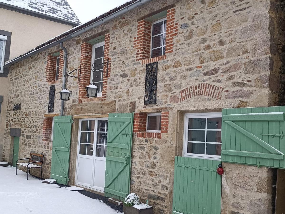 La Grenouille Amoureuse Menat Exterior foto